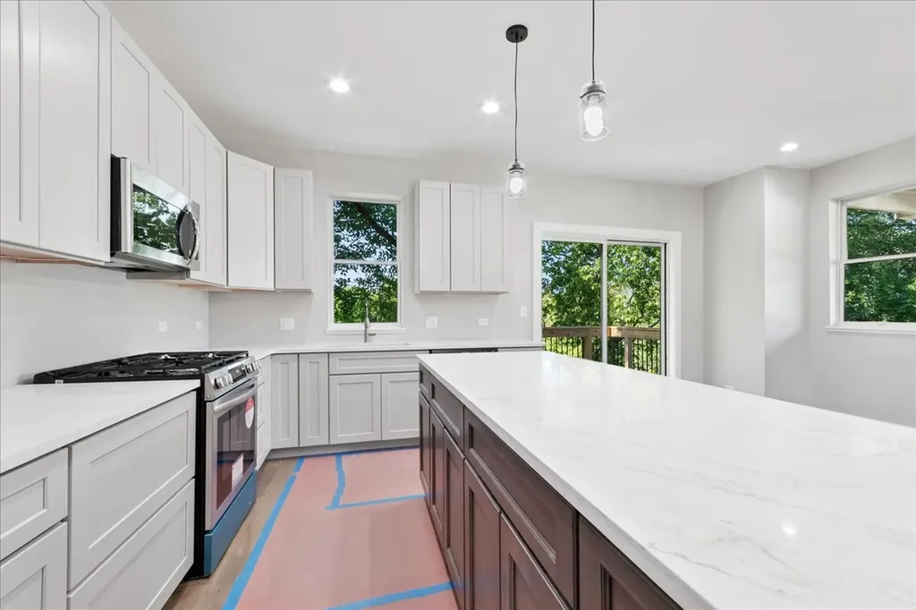 533 East Division Street Lockport IL 60441