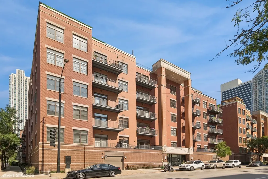 560 West Fulton Street Chicago IL 60661