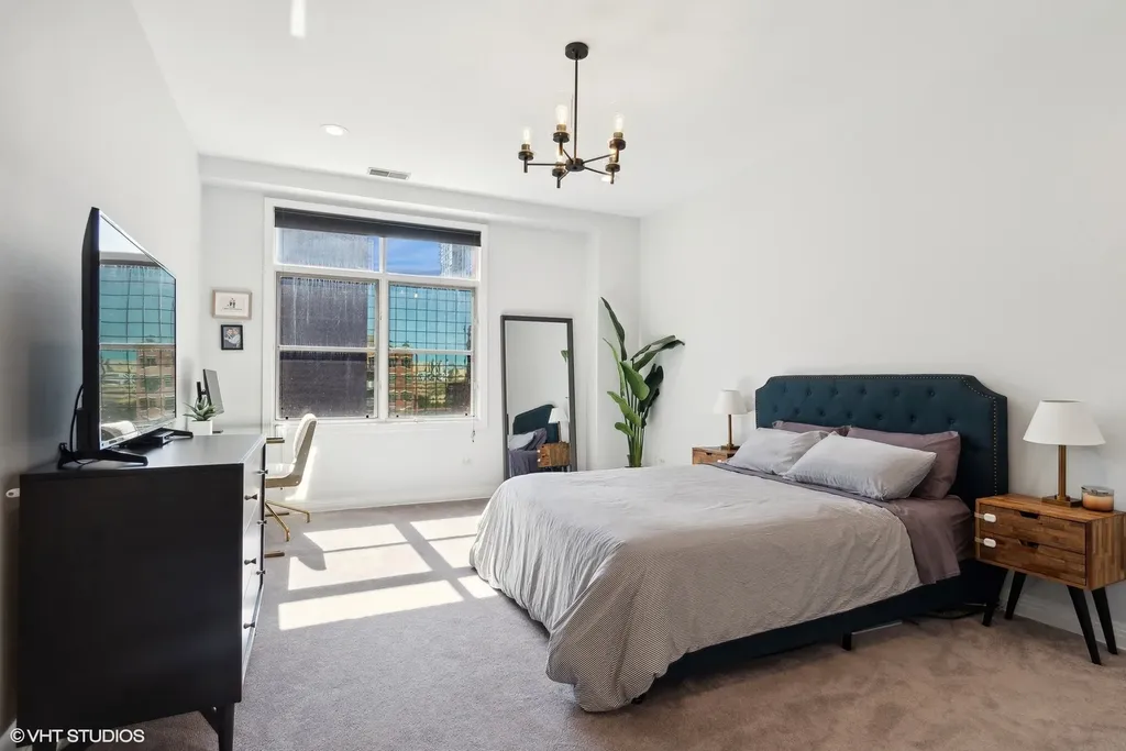 560 West Fulton Street Chicago IL 60661