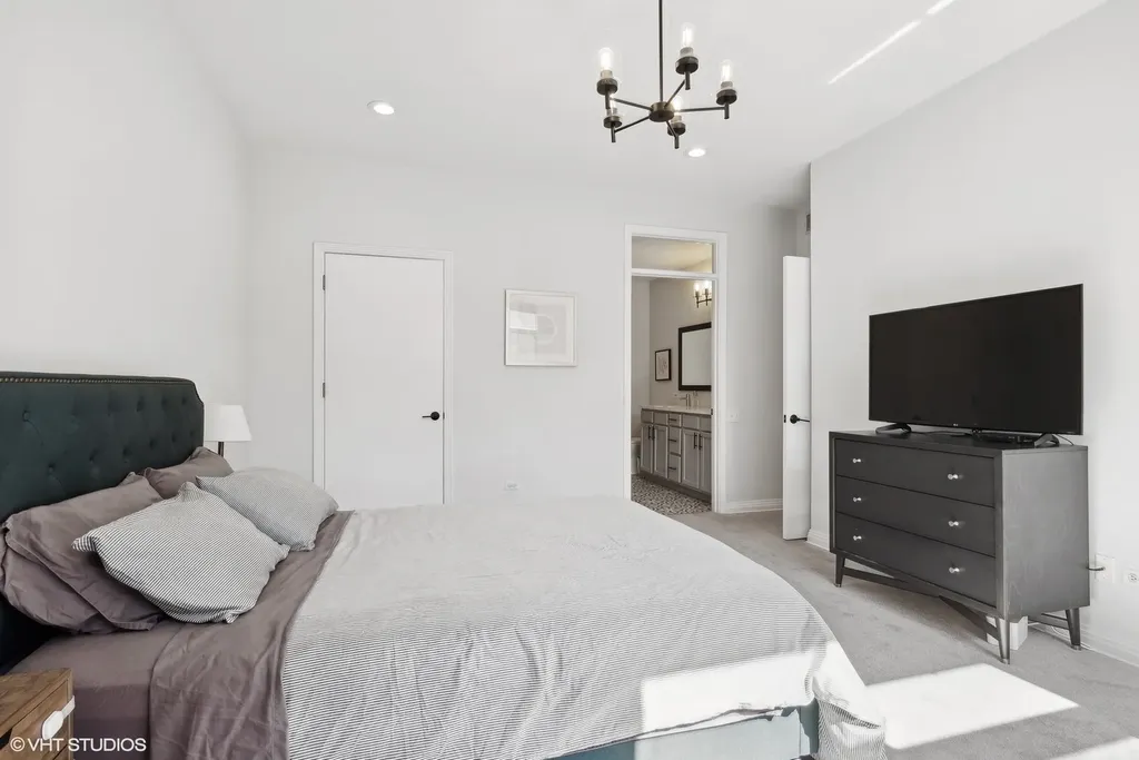 560 West Fulton Street Chicago IL 60661