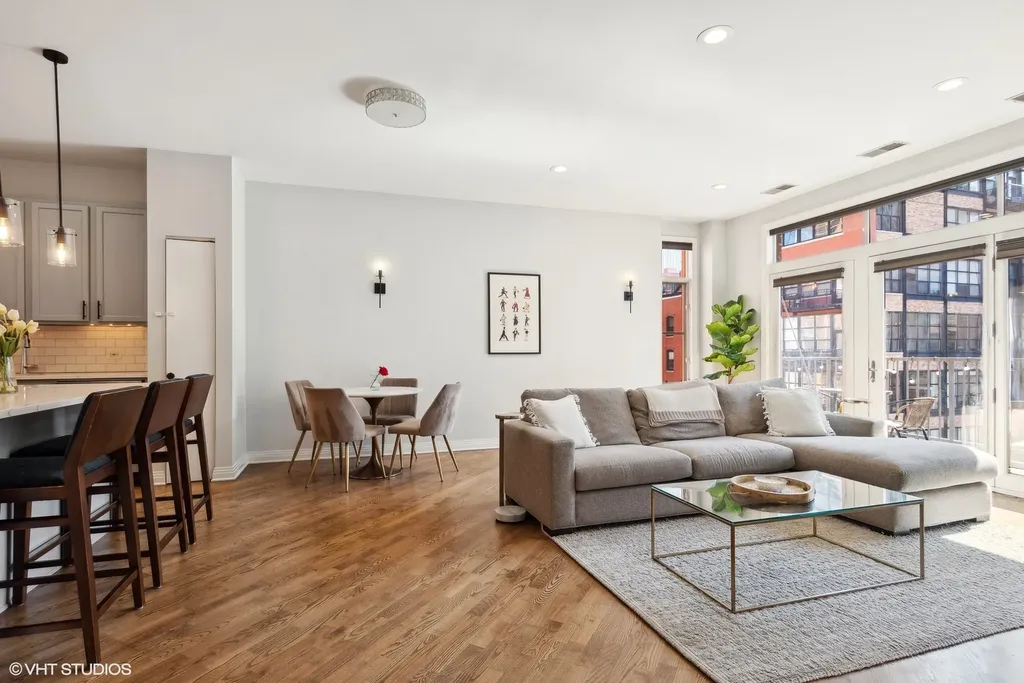 560 West Fulton Street Chicago IL 60661