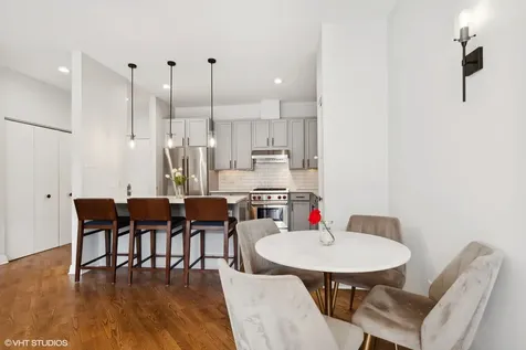 560 West Fulton Street Chicago IL 60661