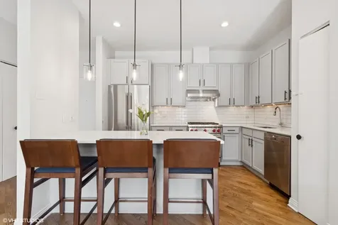 560 West Fulton Street Chicago IL 60661