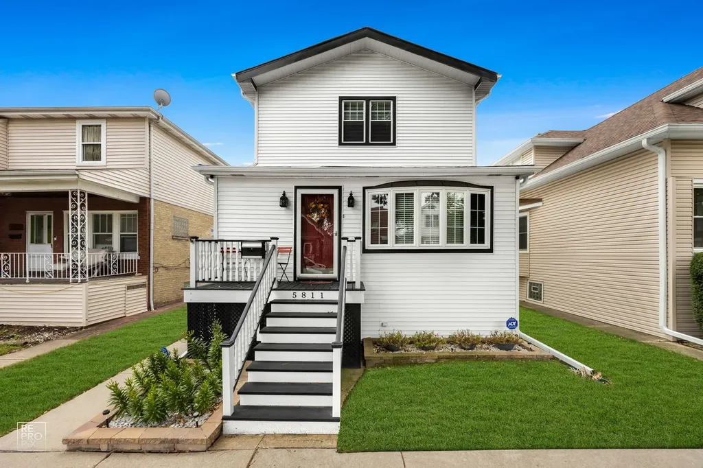 5811 West Patterson Avenue Chicago IL 60634