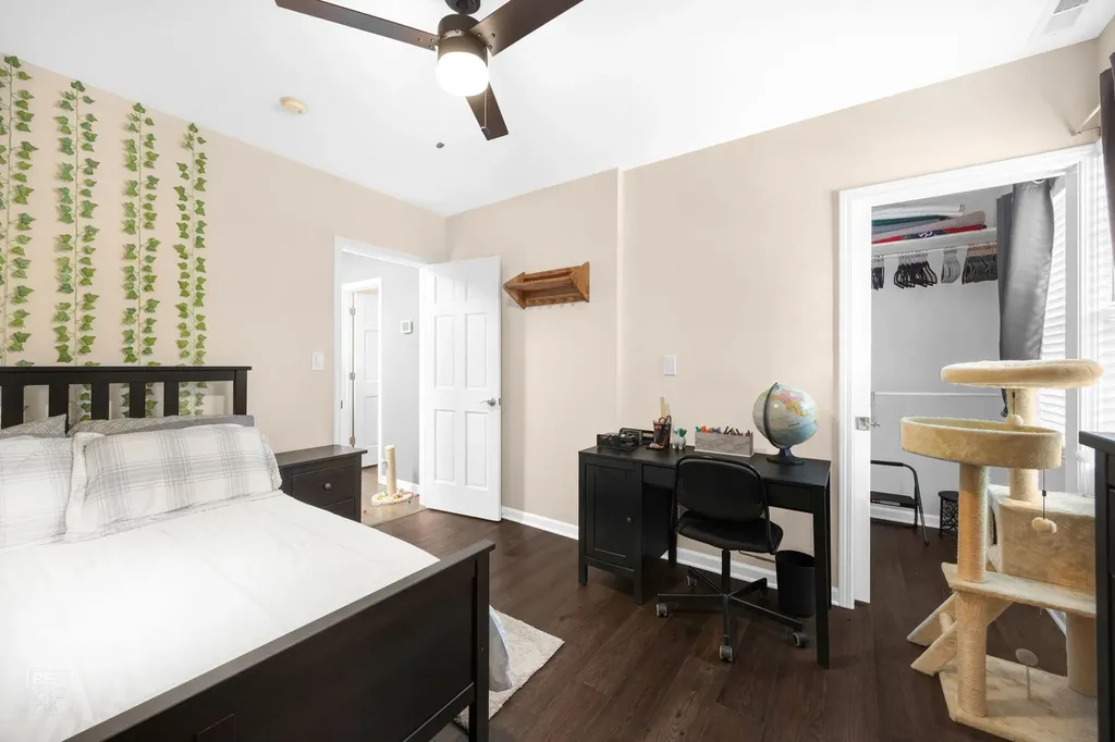 5811 West Patterson Avenue Chicago IL 60634