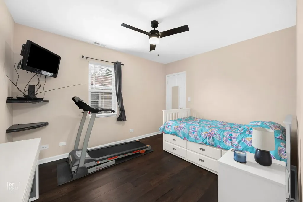5811 West Patterson Avenue Chicago IL 60634
