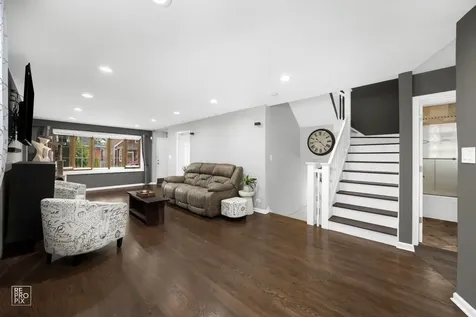 5811 West Patterson Avenue Chicago IL 60634