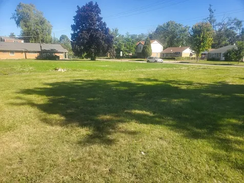 2646 Maple Street Des Plaines IL 60018