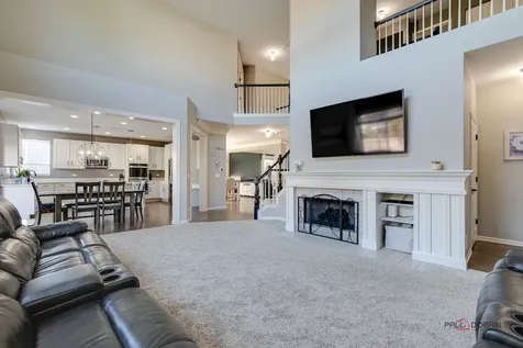 7404 Brentwood Lane Gurnee IL 60031