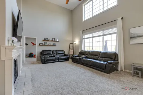 7404 Brentwood Lane Gurnee IL 60031
