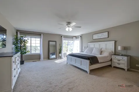 7404 Brentwood Lane Gurnee IL 60031