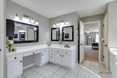 7404 Brentwood Lane Gurnee IL 60031