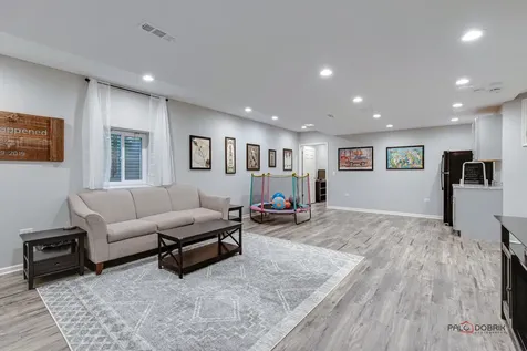 7404 Brentwood Lane Gurnee IL 60031