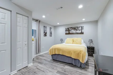 7404 Brentwood Lane Gurnee IL 60031