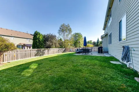 7404 Brentwood Lane Gurnee IL 60031