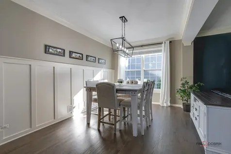 7404 Brentwood Lane Gurnee IL 60031
