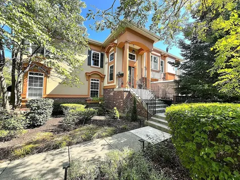 330 Veneto Bloomingdale IL 60108