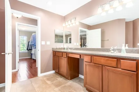 330 Veneto Bloomingdale IL 60108