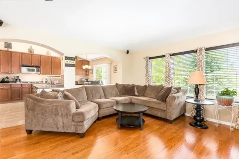 330 Veneto Bloomingdale IL 60108