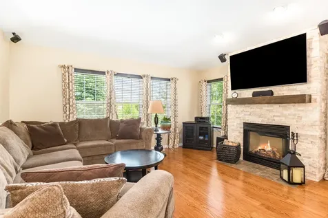 330 Veneto Bloomingdale IL 60108