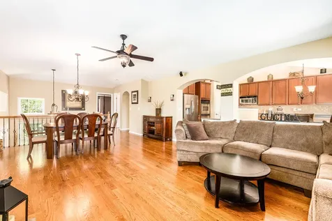 330 Veneto Bloomingdale IL 60108