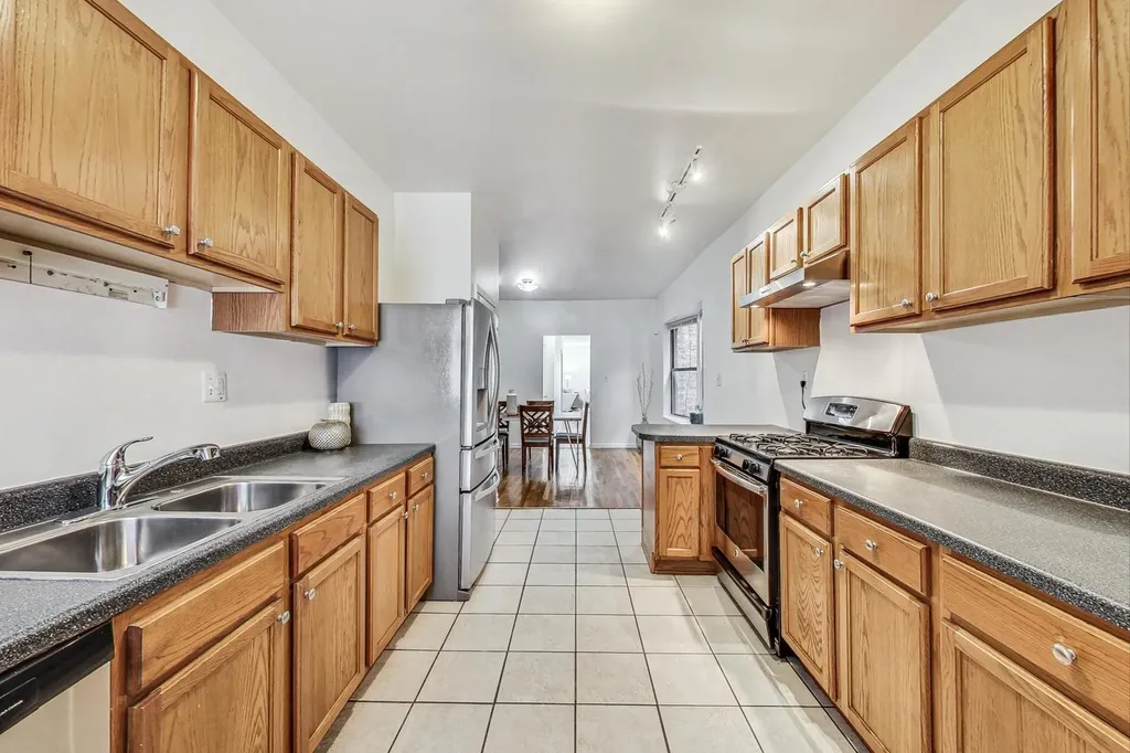 6209 South Dorchester Avenue Chicago IL 60637