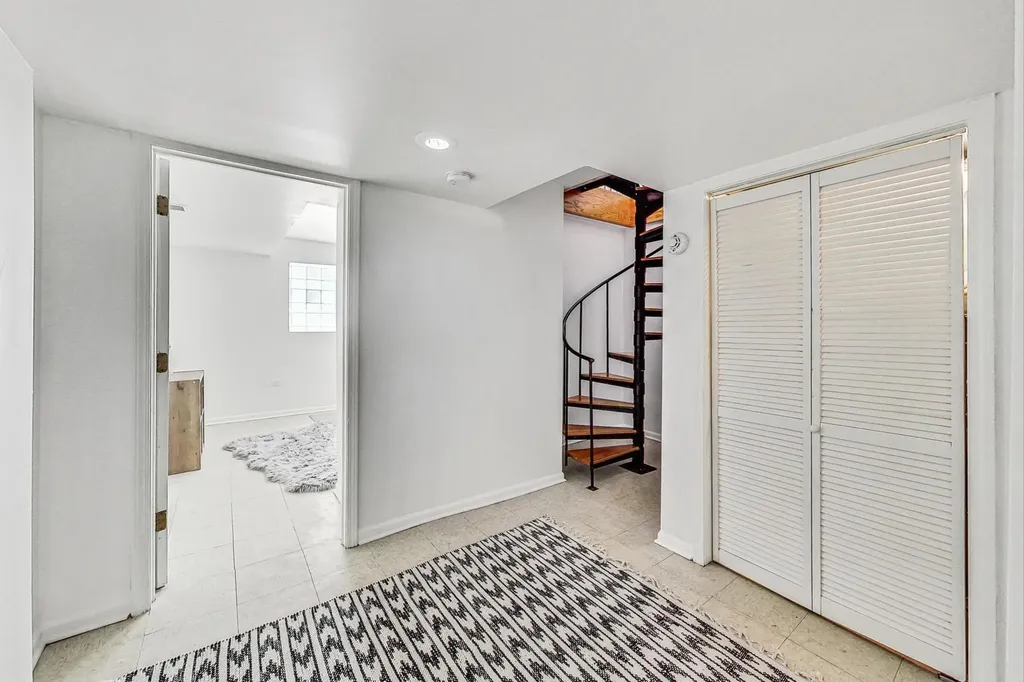 6209 South Dorchester Avenue Chicago IL 60637