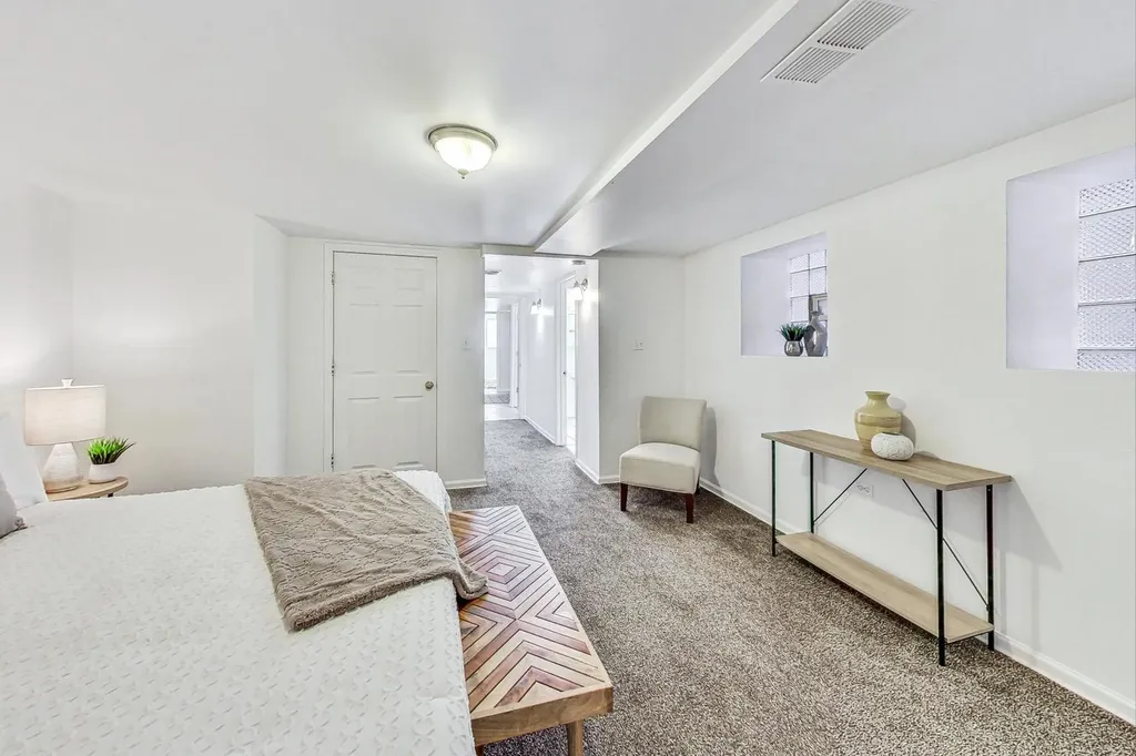 6209 South Dorchester Avenue Chicago IL 60637
