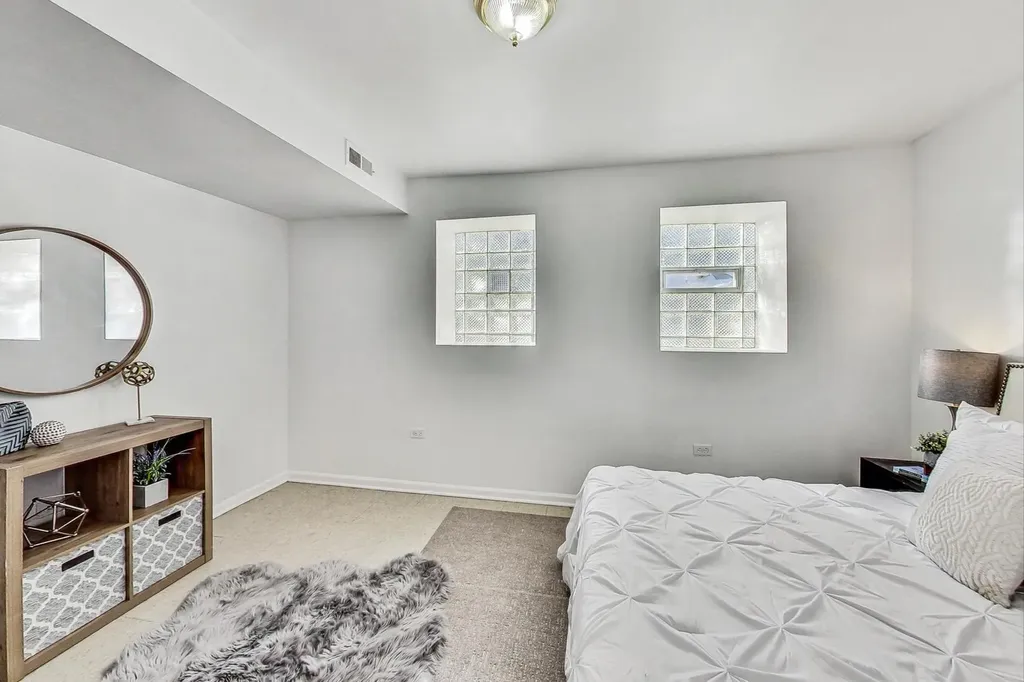 6209 South Dorchester Avenue Chicago IL 60637