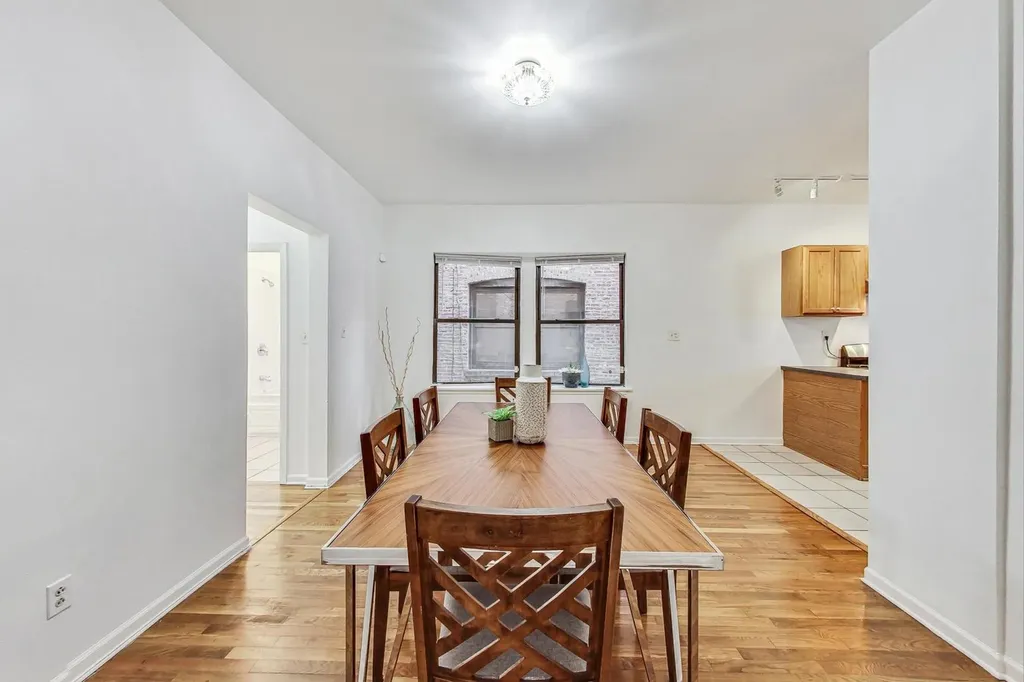 6209 South Dorchester Avenue Chicago IL 60637