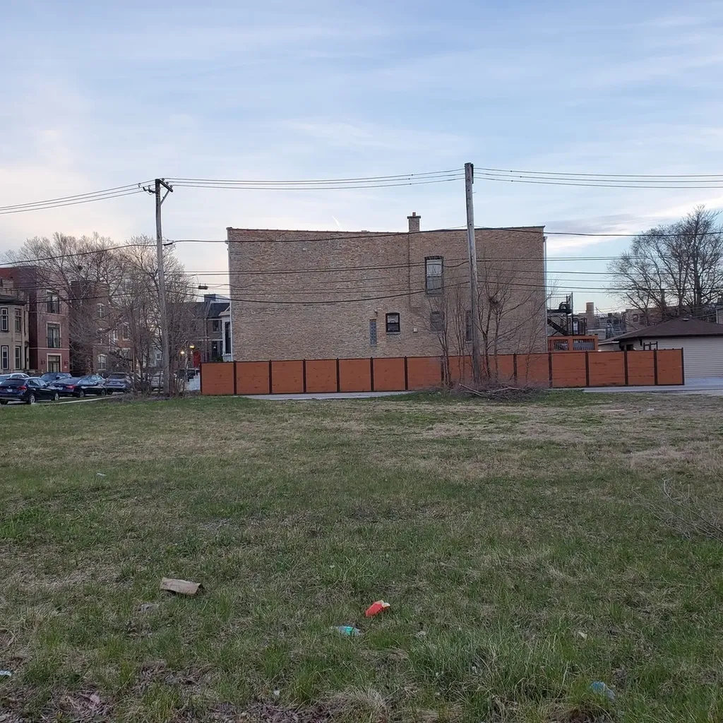 421 East 43rd Street Chicago IL 60653