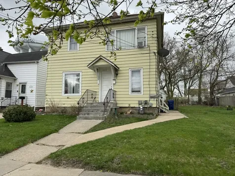 1112 Market Street Dekalb IL 60115