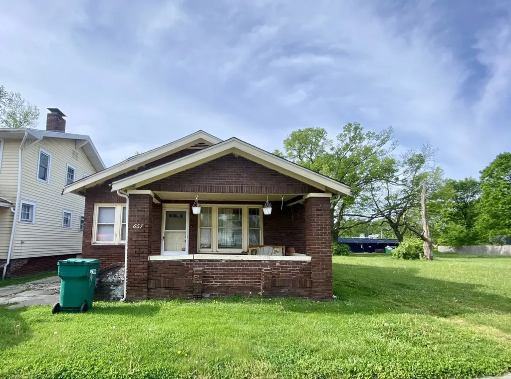 657 West Wood Street Decatur IL 62522