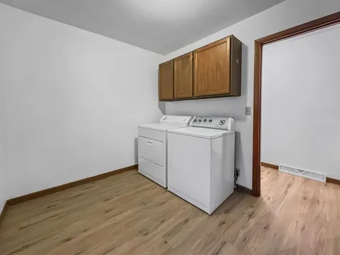 609 East Porter Avenue Watseka IL 60970