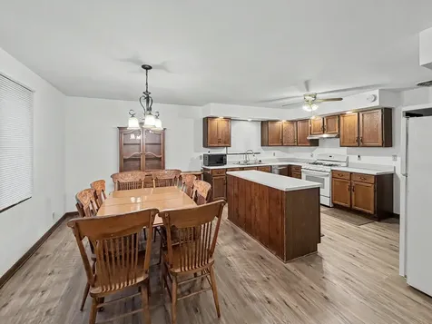 609 East Porter Avenue Watseka IL 60970