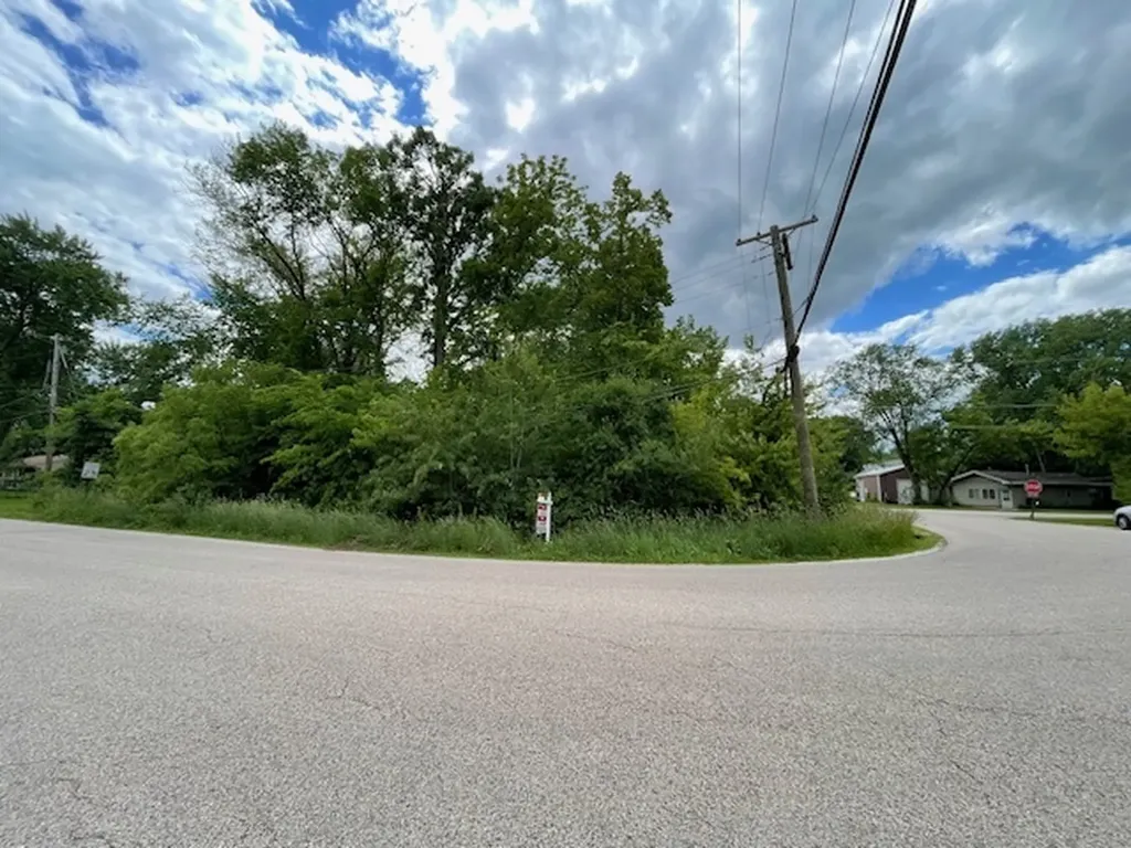 38480 North 6th Avenue Spring Grove IL 60081