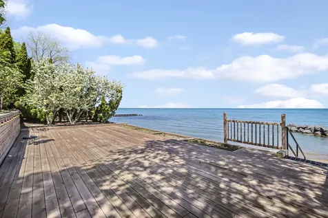 70 Harbor Street Glencoe IL 60022