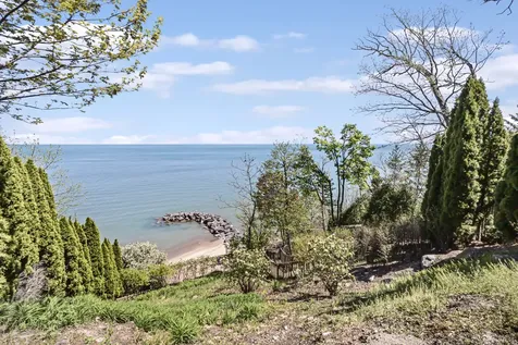 70 Harbor Street Glencoe IL 60022