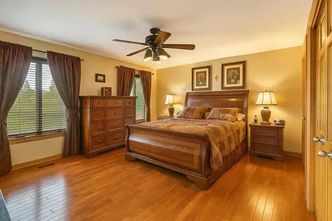 4 Windsor Court South Barrington IL 60010