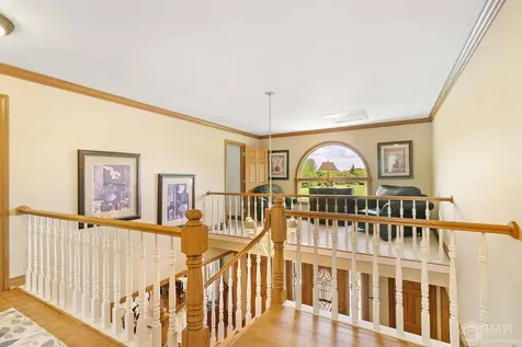 4 Windsor Court South Barrington IL 60010