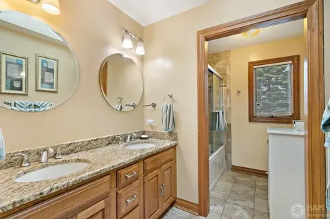 4 Windsor Court South Barrington IL 60010