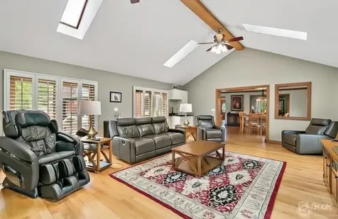 4 Windsor Court South Barrington IL 60010