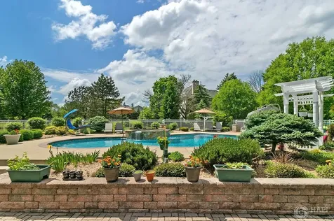 4 Windsor Court South Barrington IL 60010