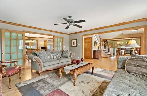 4 Windsor Court South Barrington IL 60010