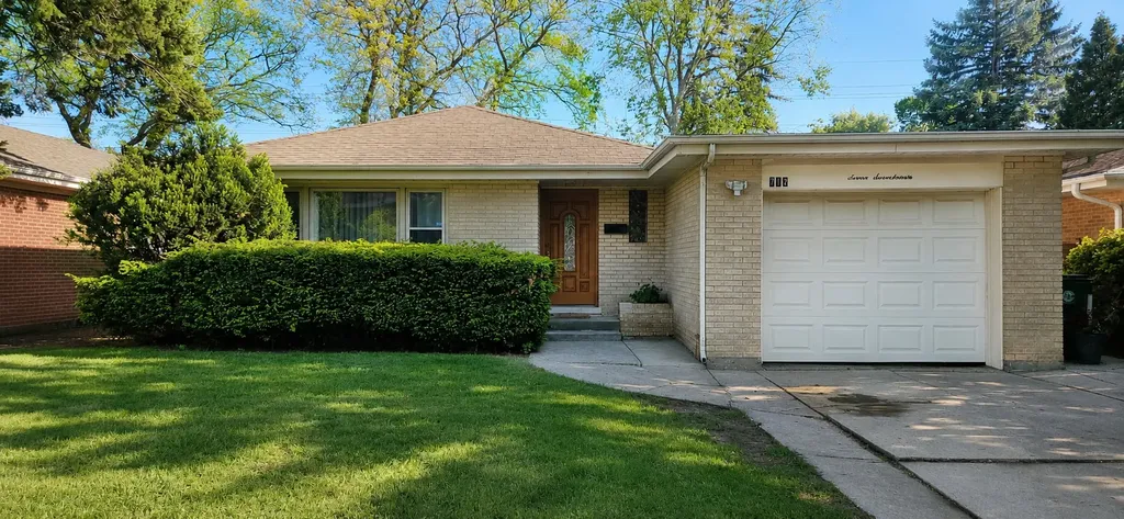 717 Oakton Street Park Ridge IL 60068