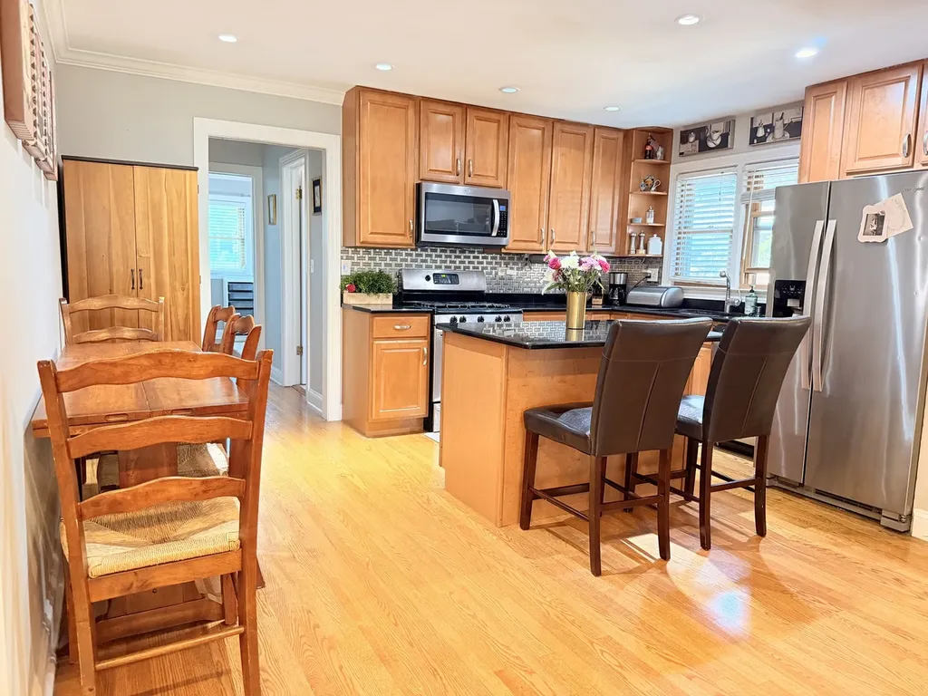 717 Oakton Street Park Ridge IL 60068