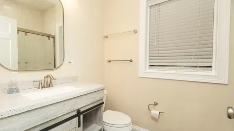 1234 North Dearborn Parkway Chicago IL 60610