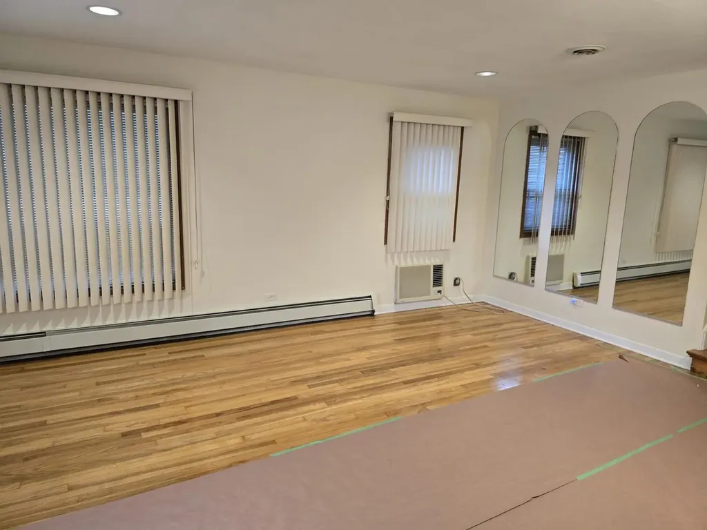 8441 South King Drive Chicago IL 60619