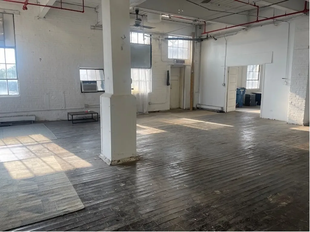 3065 North Rockwell Street Chicago IL 60618