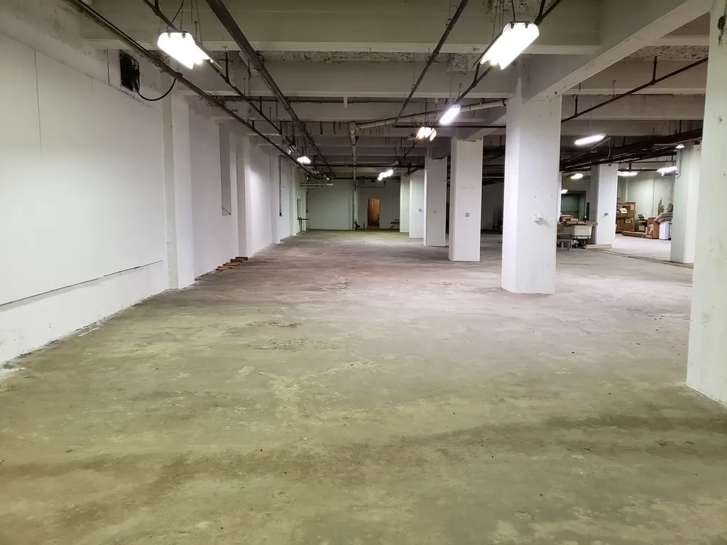 3065 North Rockwell Street Chicago IL 60618